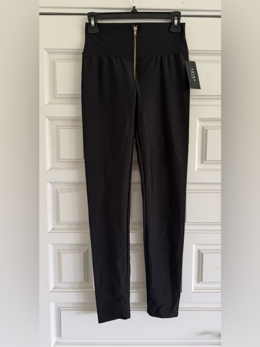 AKIRA Black Label Shiny Leggings High Waist Gold Zipper Size Large NWT